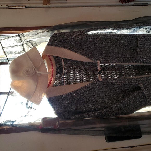 🍁🌲Rare Roots Toggle Cardigan - Picture 12 of 12